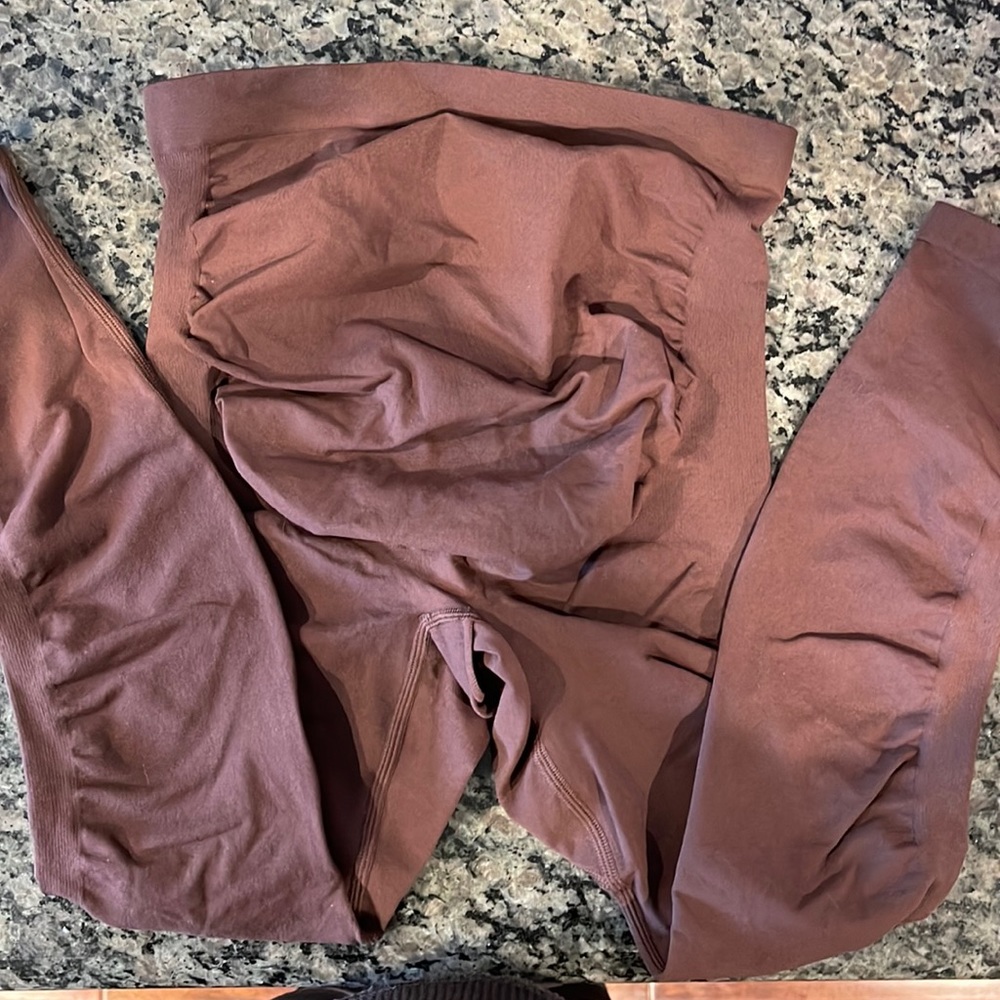 SKIMS MATERNITY SOLUTIONWEAR TIGHT